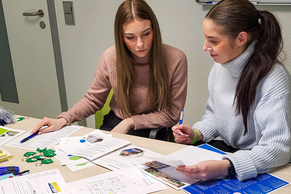 WIS-Azubis bei der Projektarbeit